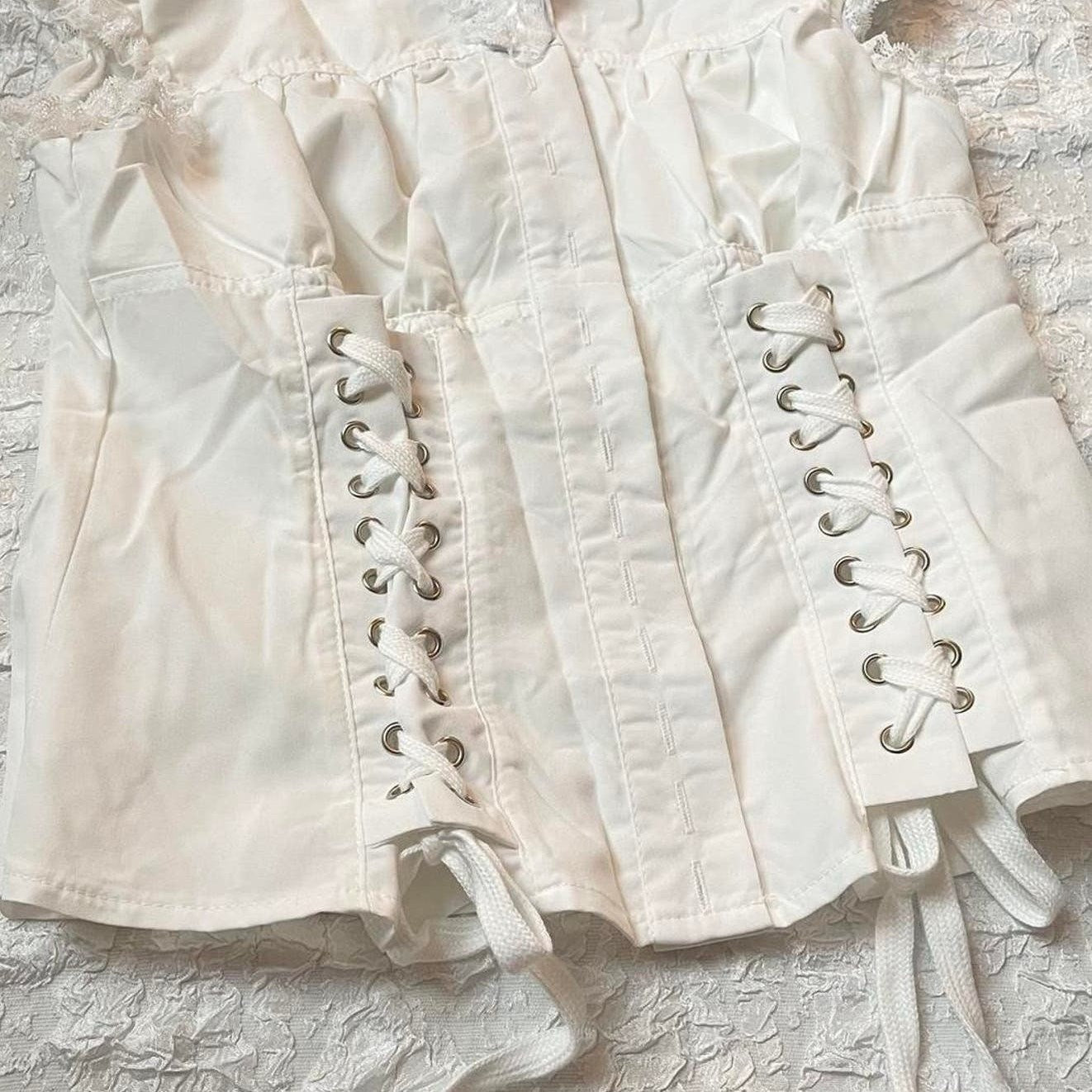 White lace blouse with a detachable bow3