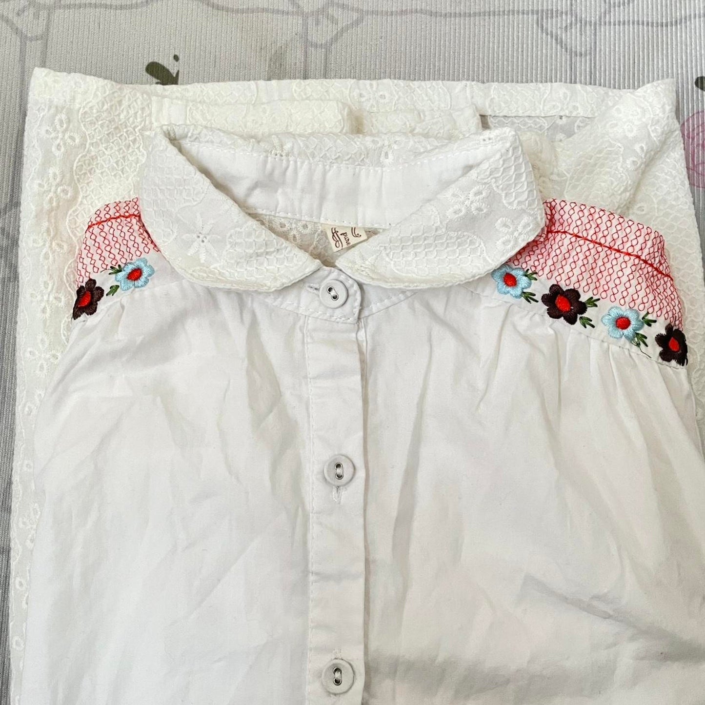 Japanese vintage cotton embroidered long blouse with lace skirt panel6