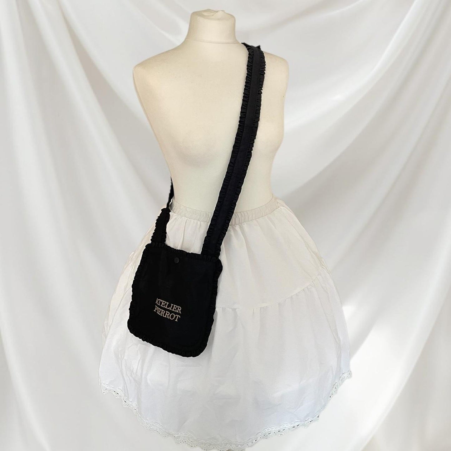 Atelier Pierrot frill strap mini shoulder bag - black velvet gothic lolita purse5