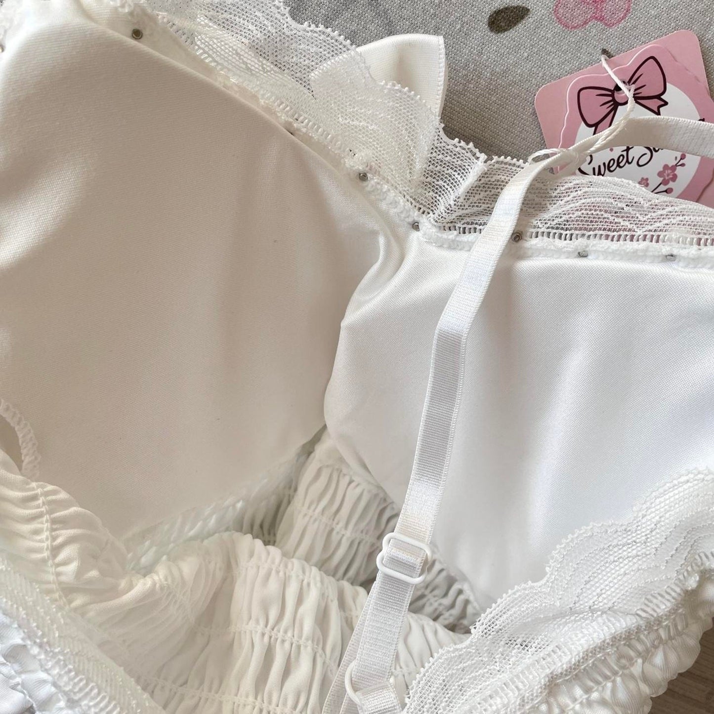 White lace cami cropped top with pearl bow and adjustable straps4
