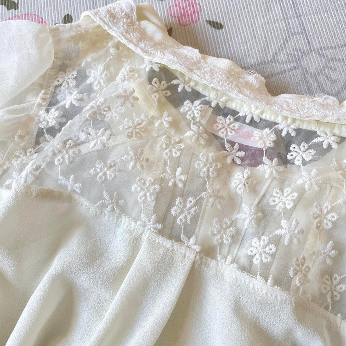 Liz Lisa lace blouse with ribbon bow – kawaii gyaru top4