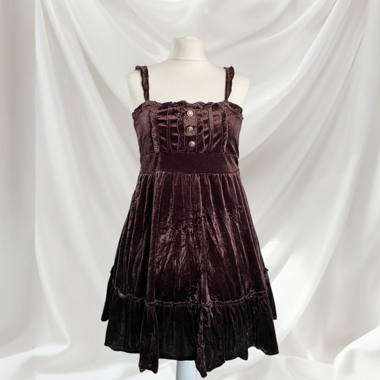 Liz Lisa vintage velvet dress with a slightly shiny finish0
