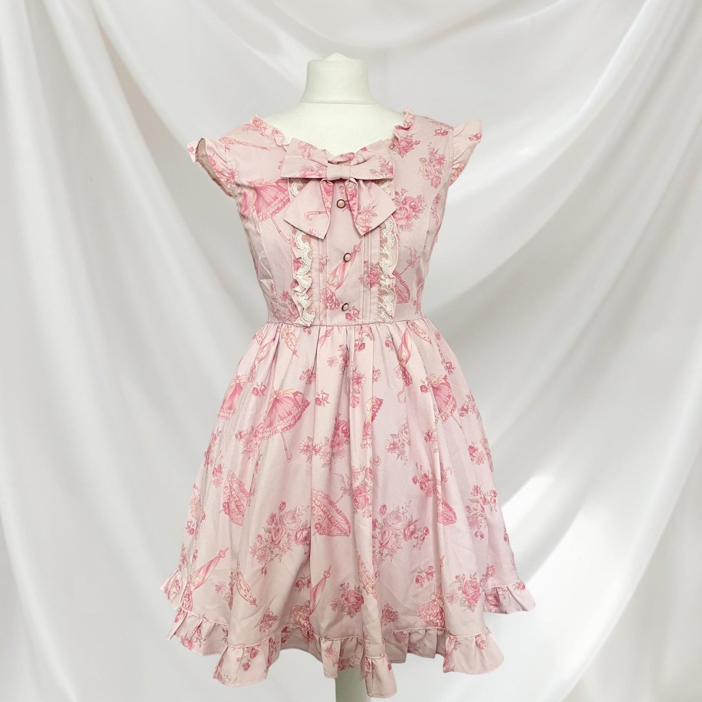 Liz Lisa romantic pink floral dress with bow and lace details Lolita aesthetic0