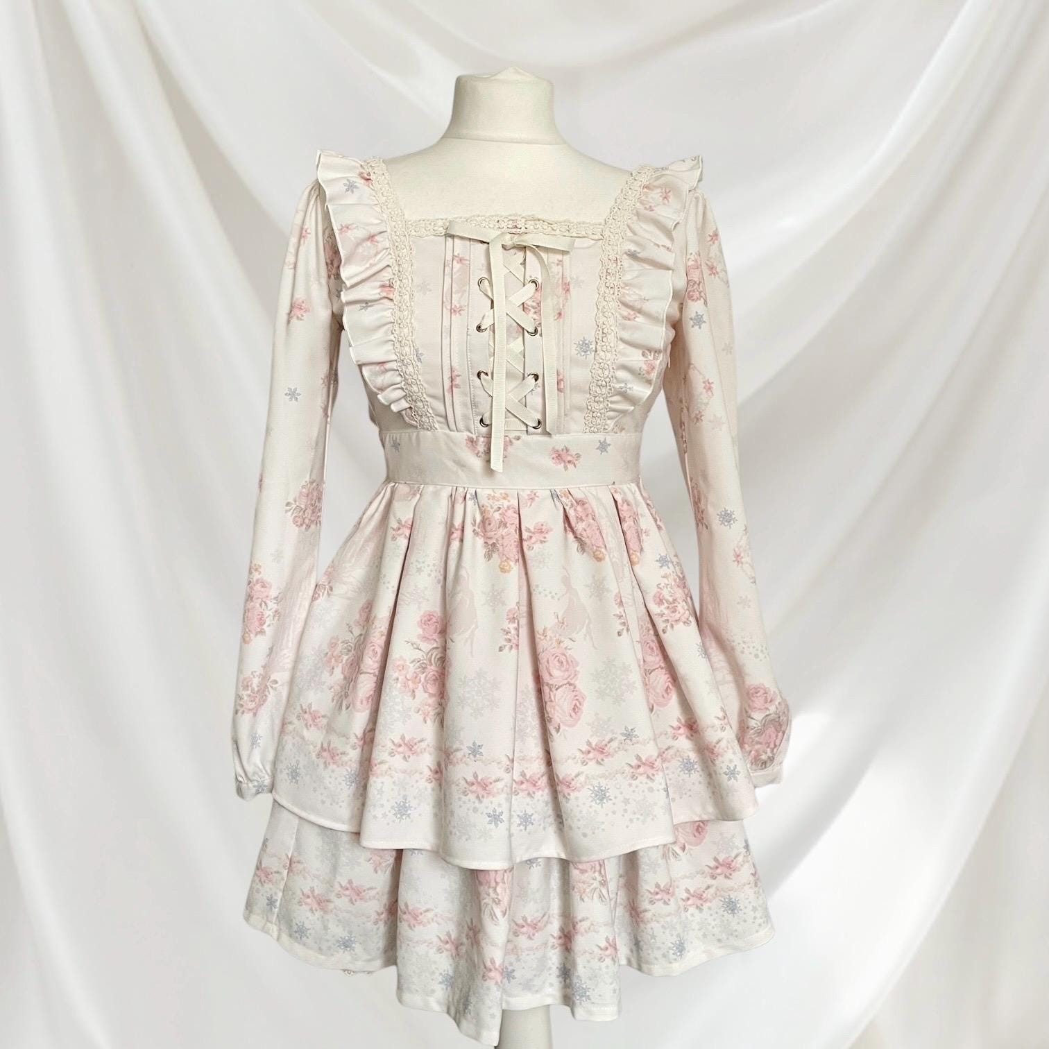 Liz Lisa two-piece floral set with lace-up detail romantic olita outfit 0