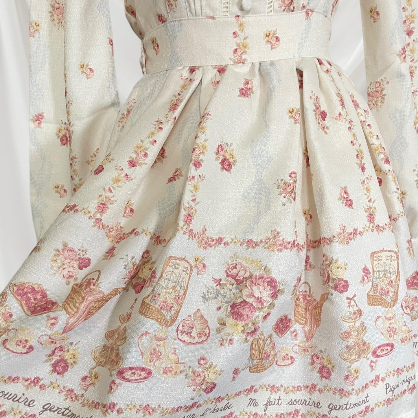 Vintage-inspired floral Lolita dress with bow back - Liz Lisa romantic aesthetic3
