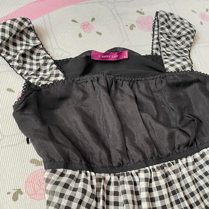 Plaid/ checkered black and white Japanese vintage dress with ruffle detailing2