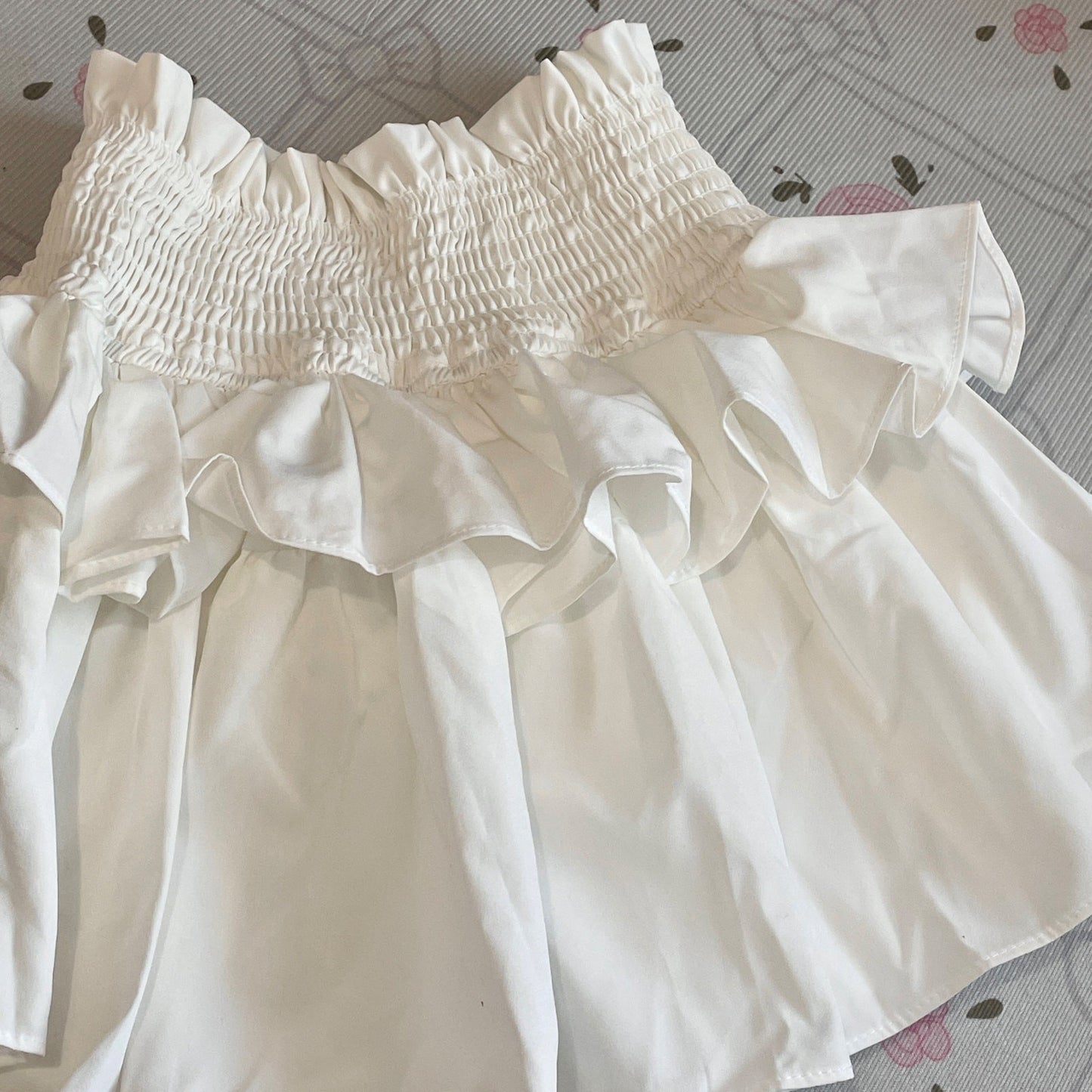 GRL white ruffle mini skirt, elastic waist, built-in shorts, kawaii jfashion1