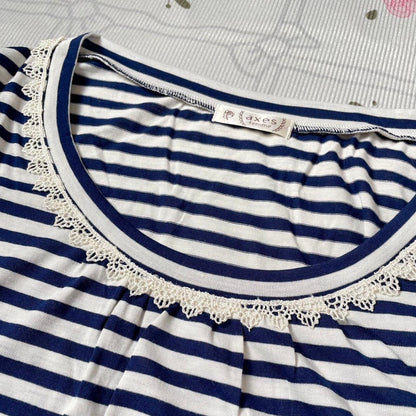 Axes femme navy blue and white striped puff sleeve top2