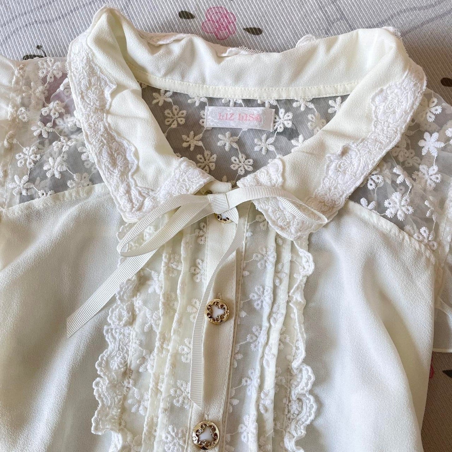 Liz Lisa lace blouse with ribbon bow – kawaii gyaru top2