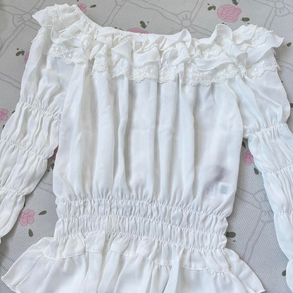Bodyline shirring white blouse with long flared sleeves 1