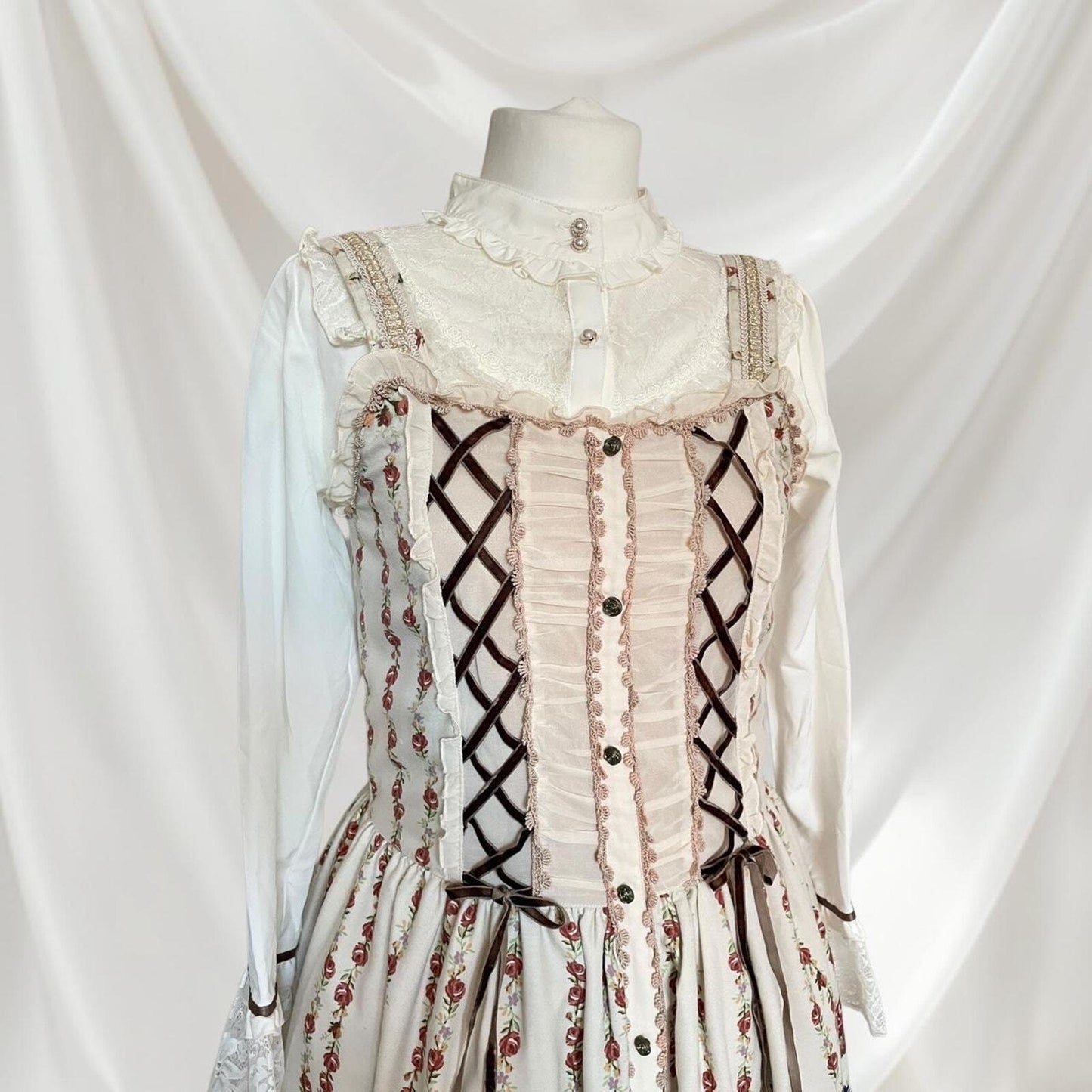 Axes femme floral lace-up JSK romantic vintage-inspired jumper skirt4