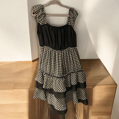 Plaid/ checkered black and white Japanese vintage dress with ruffle detailing0