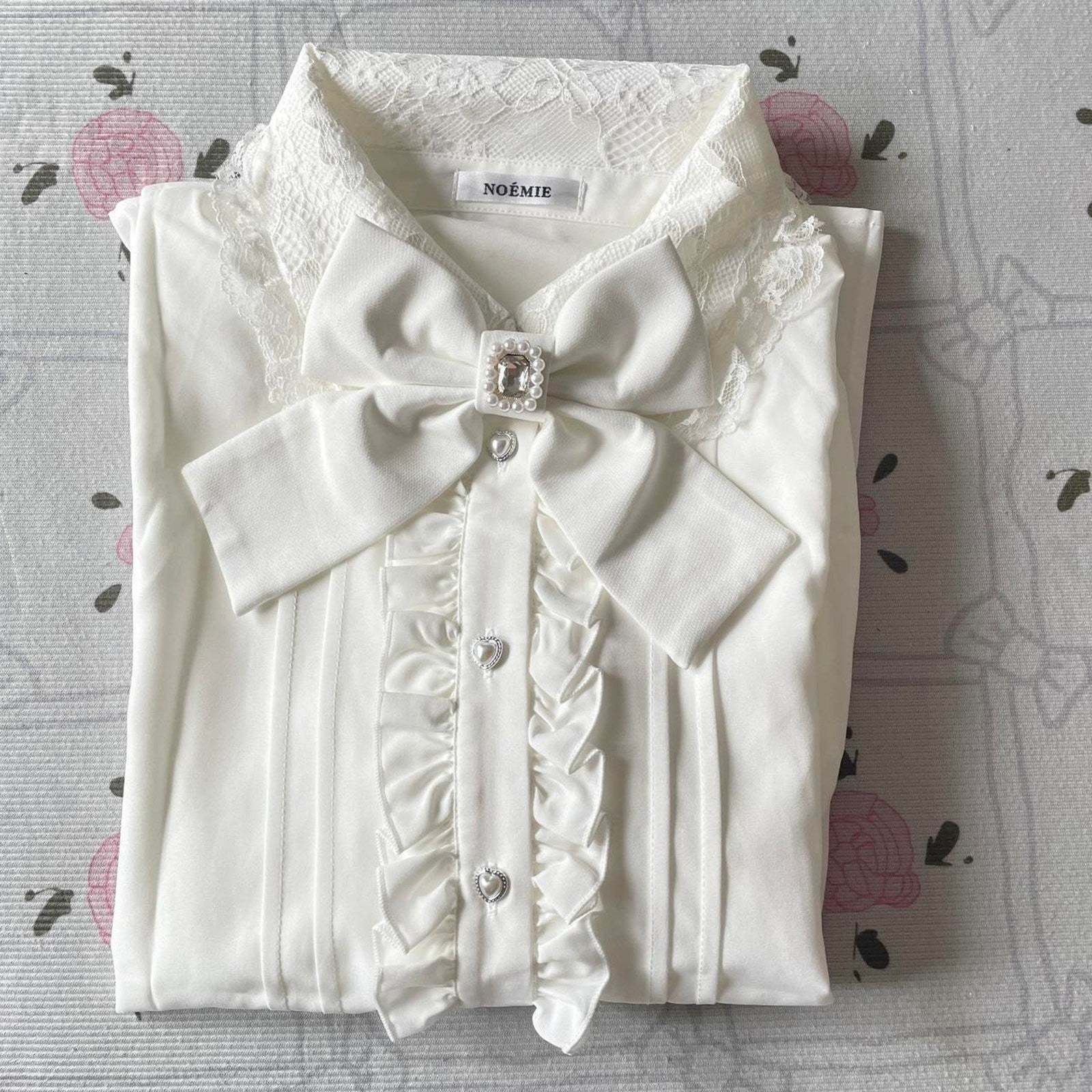 Japanese brand Noemie white lace ruffle blouse with detachable bow4