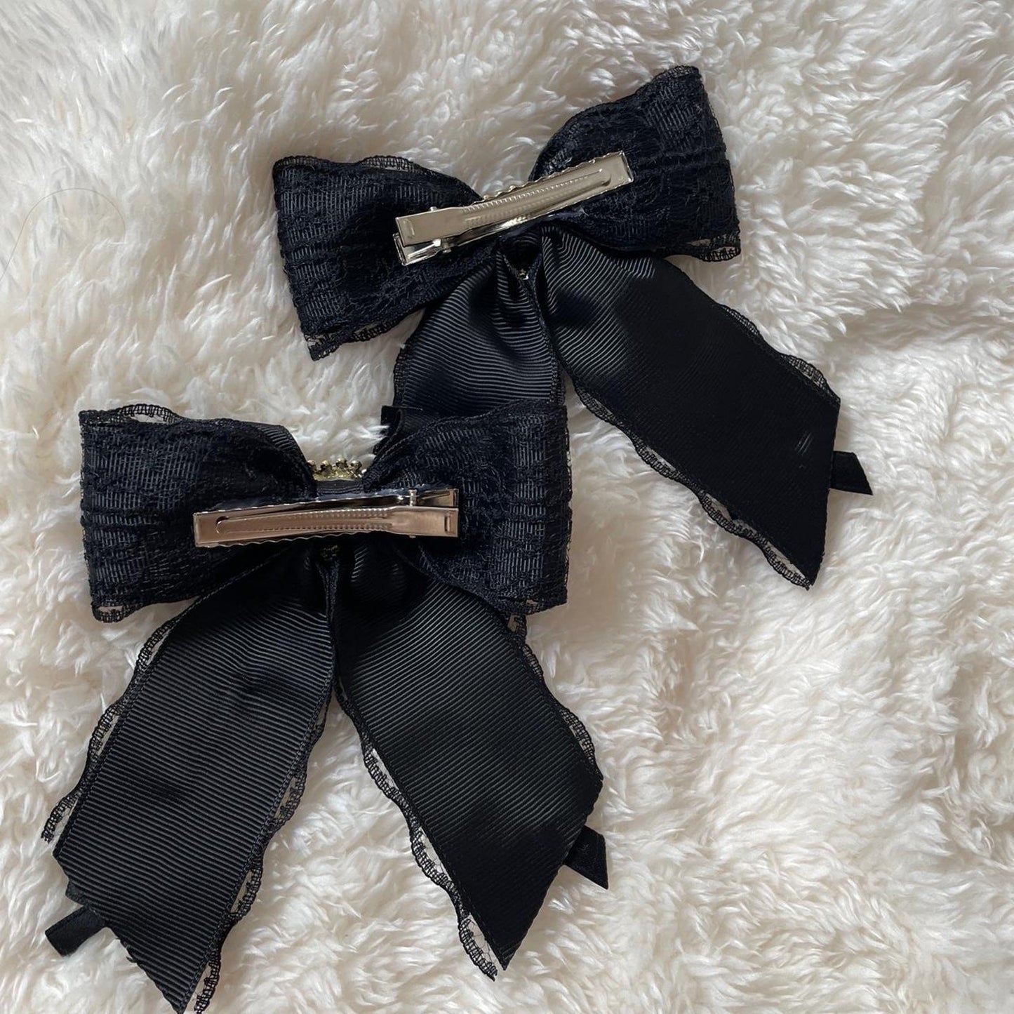 Jirai Kei black lace jewel bow clips - heart charm lolita accessory pair2