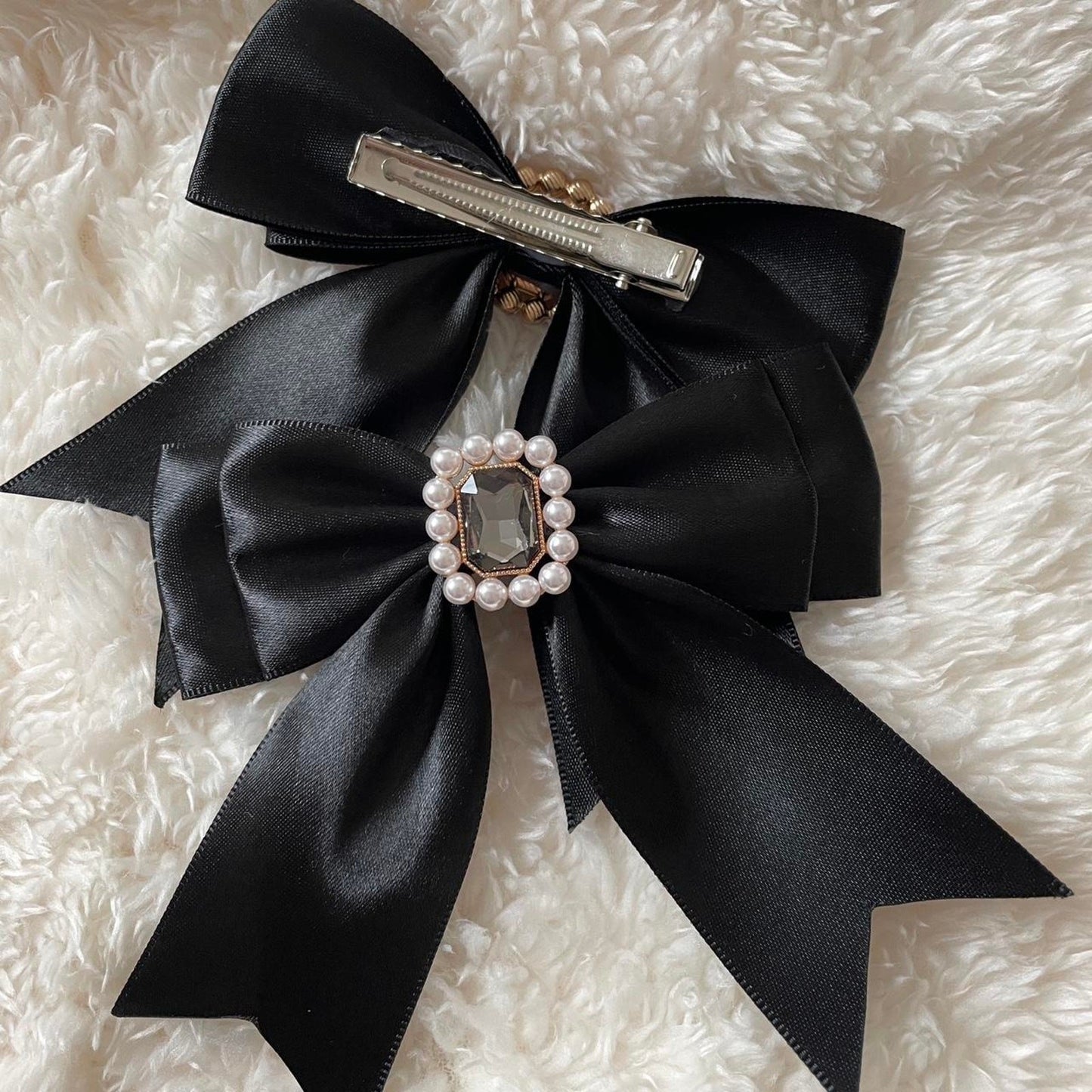Black satin pearl bow clips - classic lolita / vintage gothic pair1