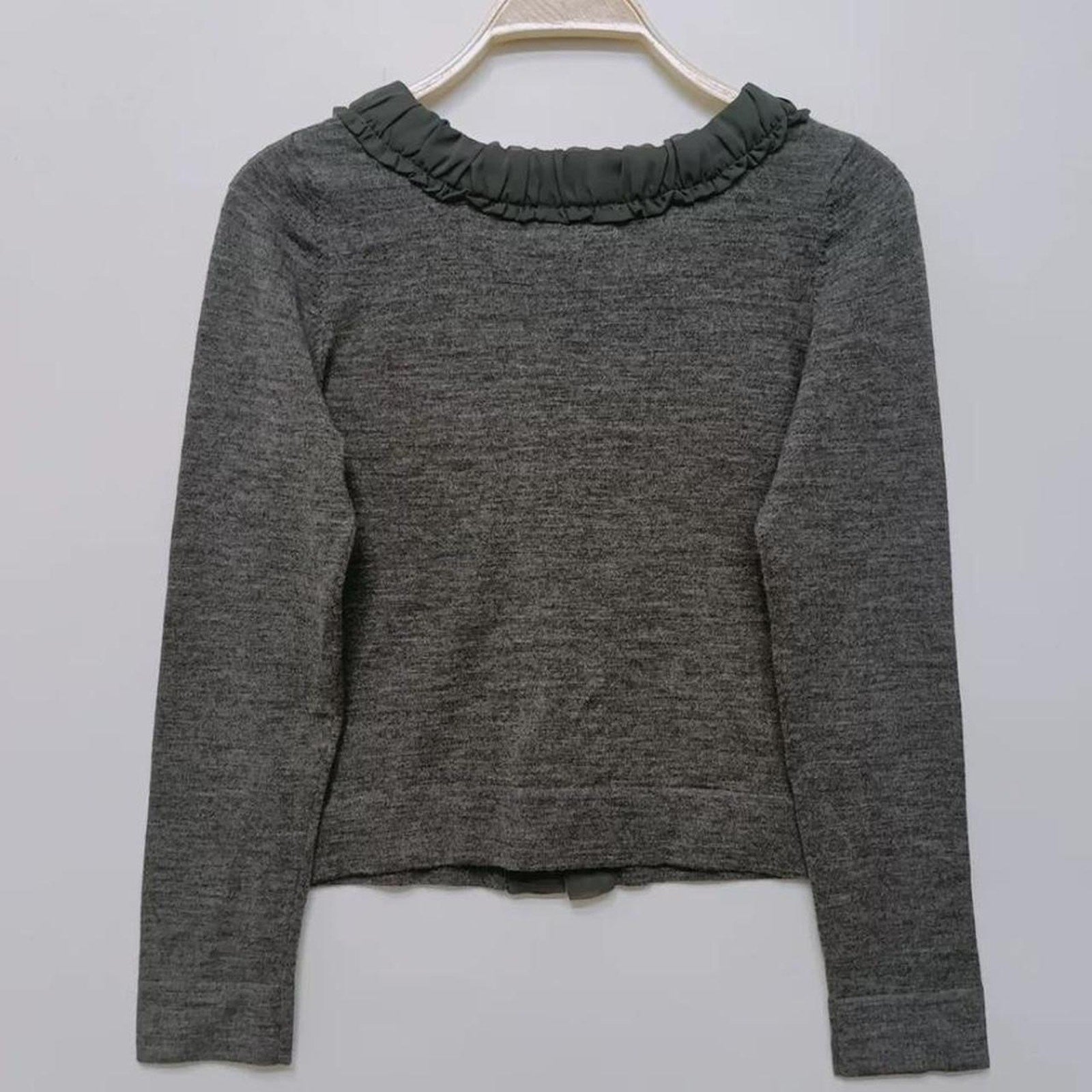 Y2k Japanese vintage grey knit cardigan with ruffled trim1