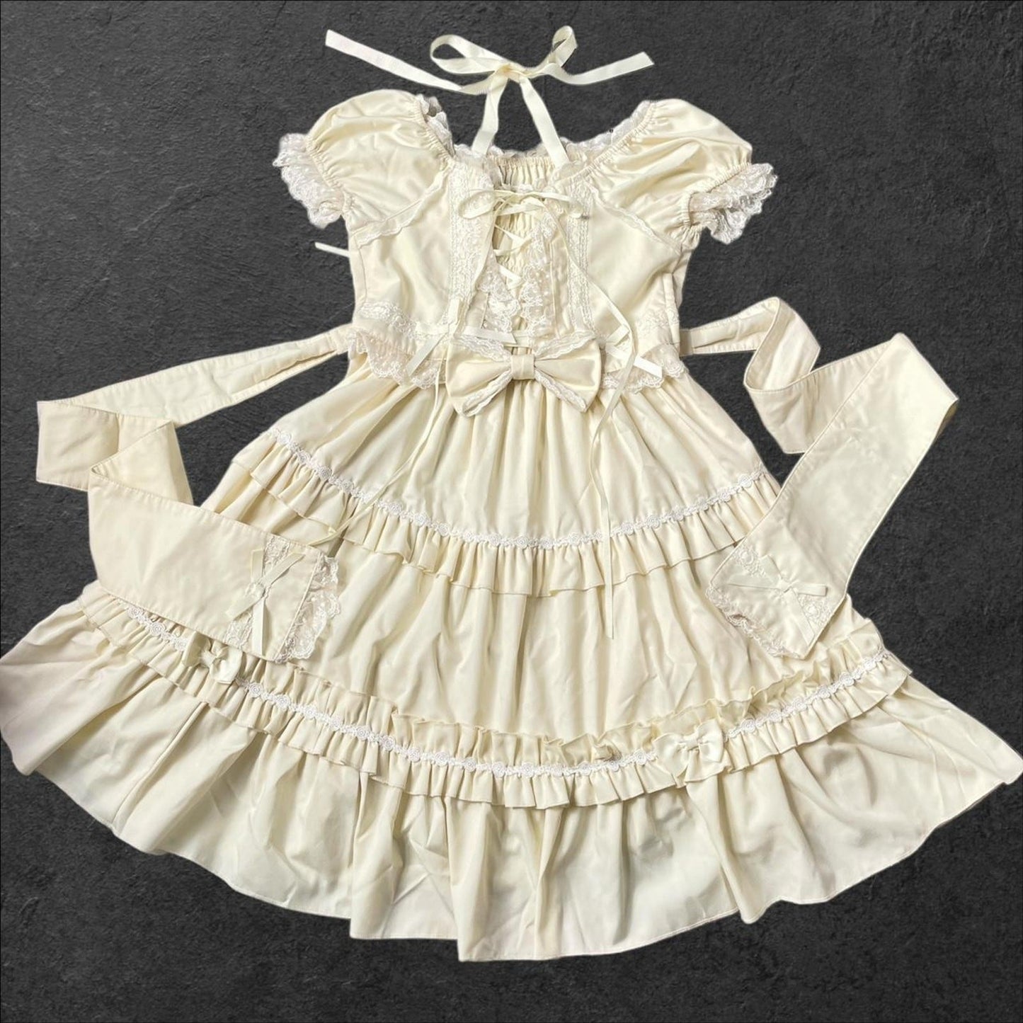 Bodyline ruffle Lolita dress in cream, JP size M2