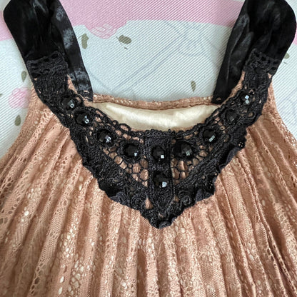 Axes Femme Layered Lace Dress – Vintage Rose & Black Contrast2