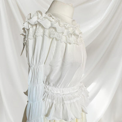 Bodyline shirring white blouse with long flared sleeves 4
