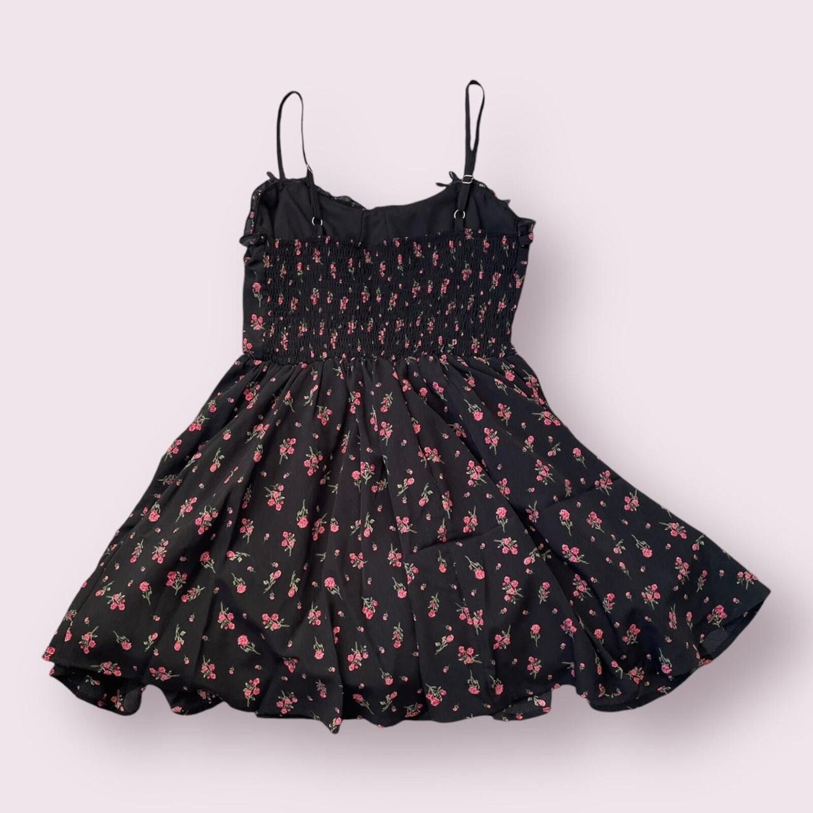 Vintage Japanese floral dress with tiered skirt and natural puff1