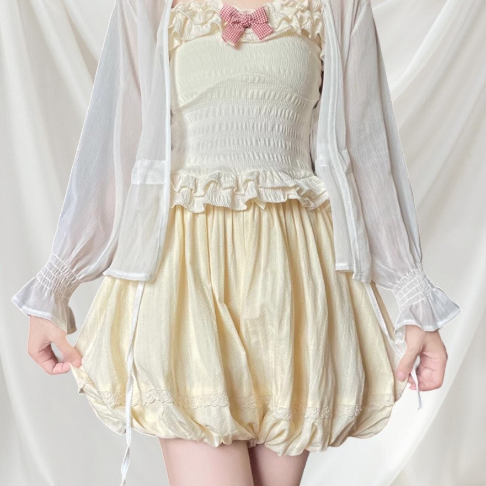 Balloon-style shorts in cream with a puffy design kawaii3