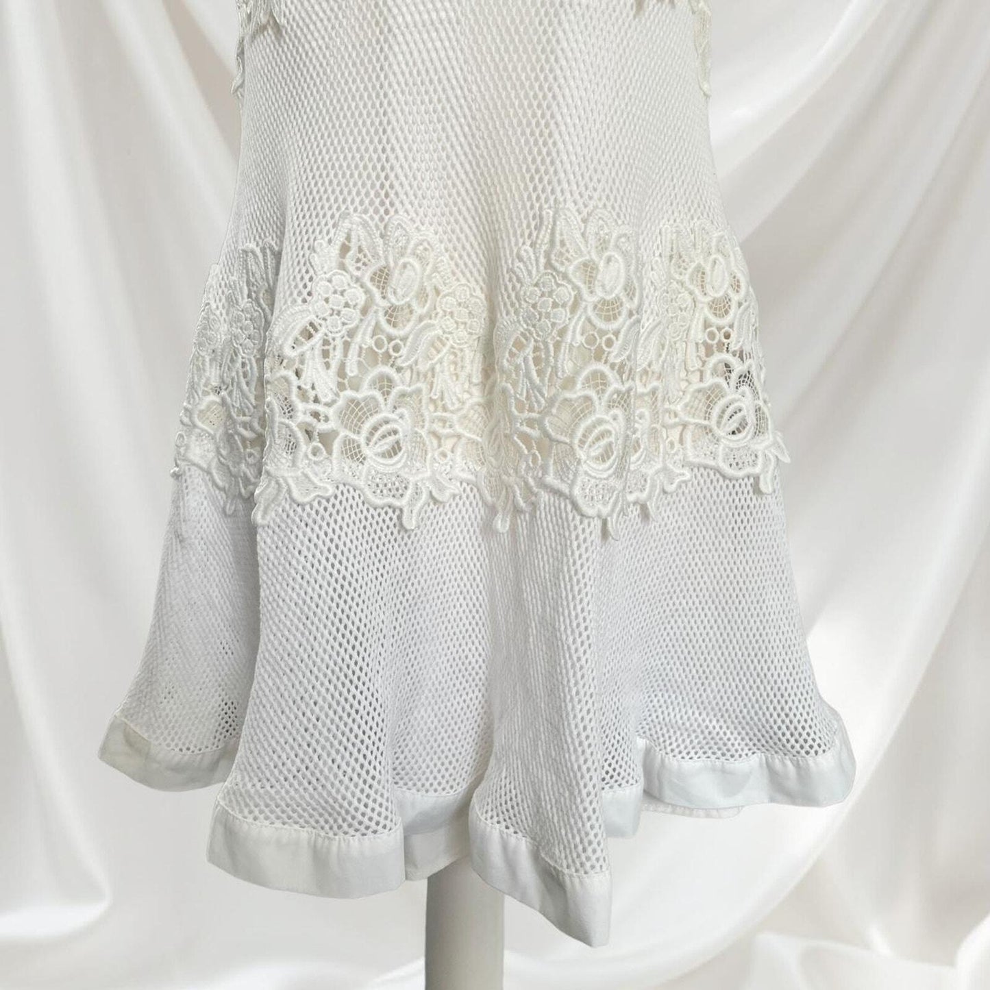 Japanese brand Snidel white dress two-piece with a mesh outer dress1