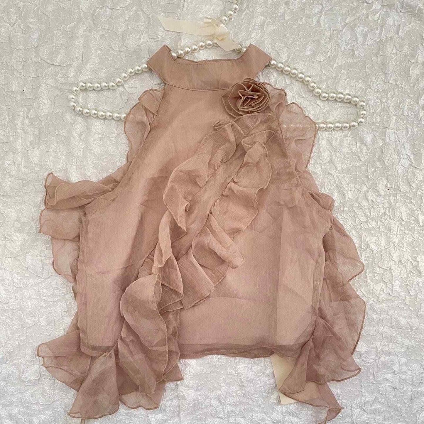 Halterneck tank top with ruffle design 5