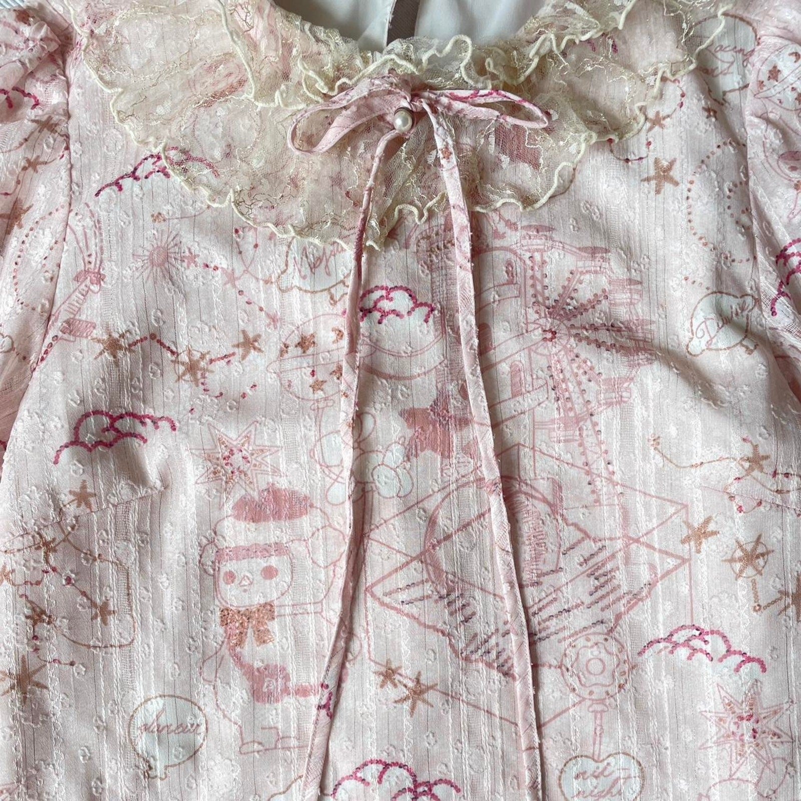 Pop Mart collab chiffon blouse with pastel fantasy print & lace collar4