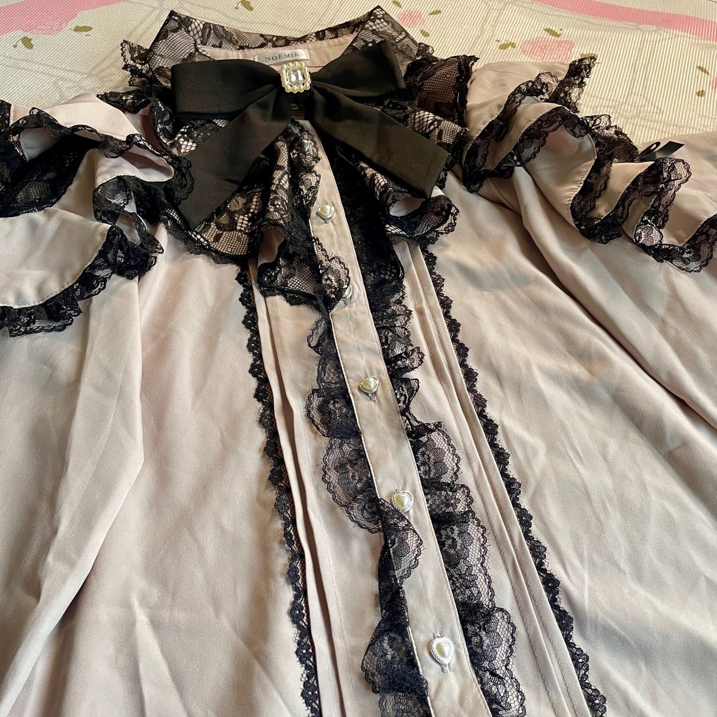 Japanese Brand Noemie lace ruffle blouse with satin bow2