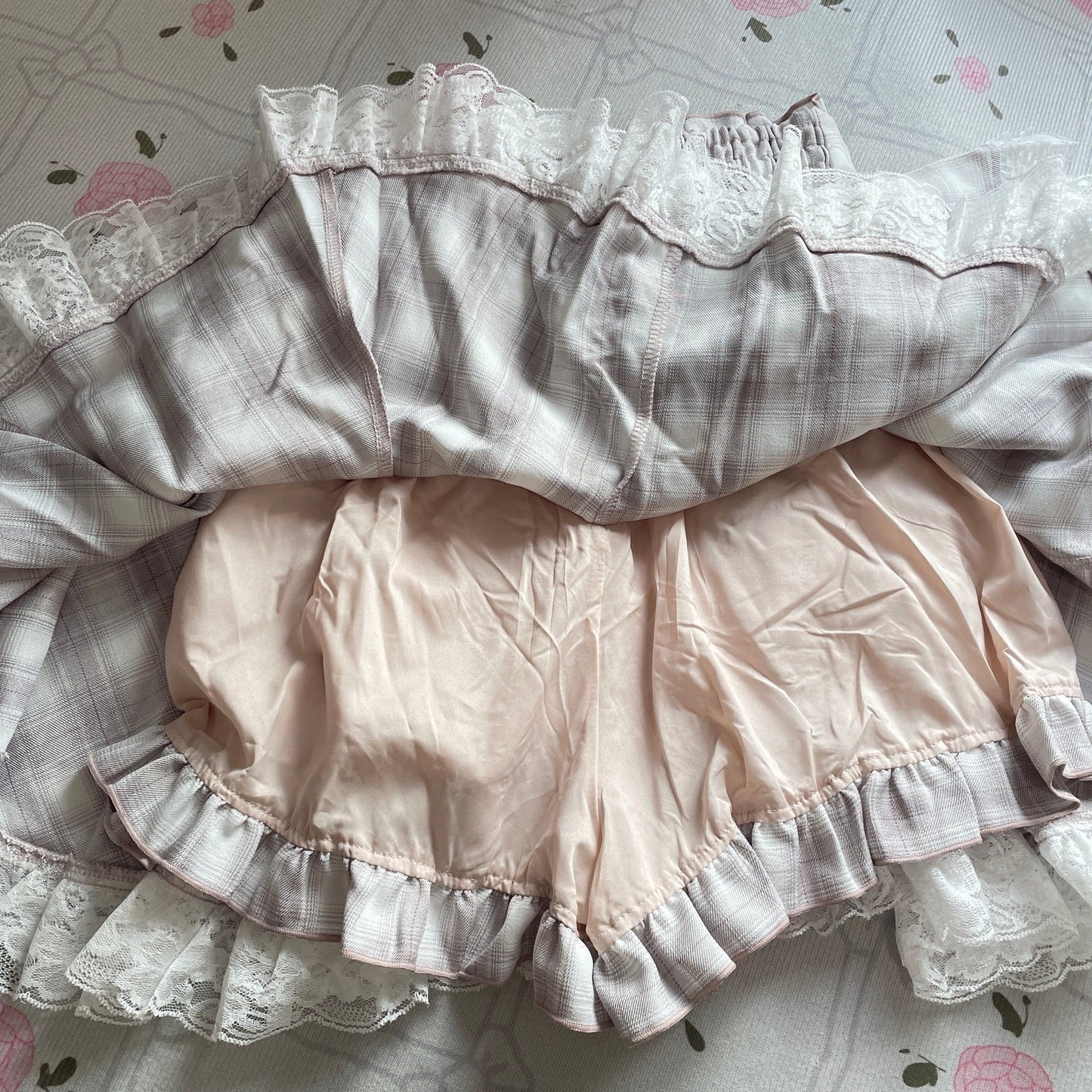 Noemie pink lace up skirt with builtin shorts, girly jfashion3