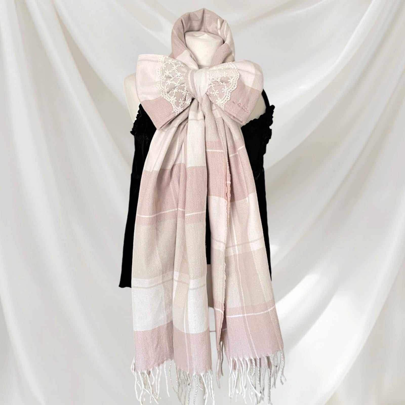 Liz Lisa Check Scarf with Detachable Bow – Himekaji / Sweet Lolita Style0
