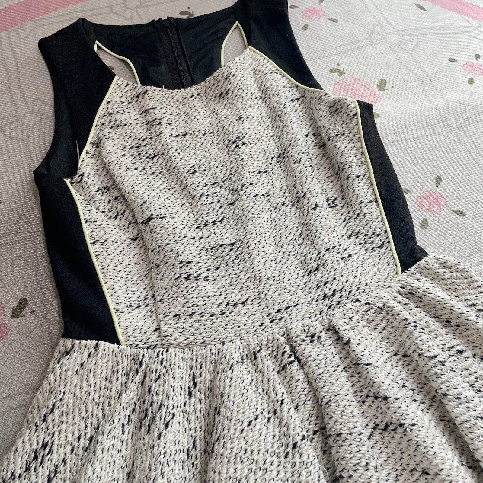 Snidel monochrome fit & flare dress with textured fabric3