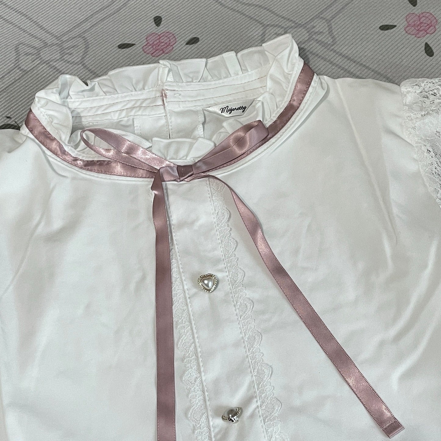 Majoretty White Blouse with Detachable Lace Sleeves Jirai Kei Ryousangata Top2