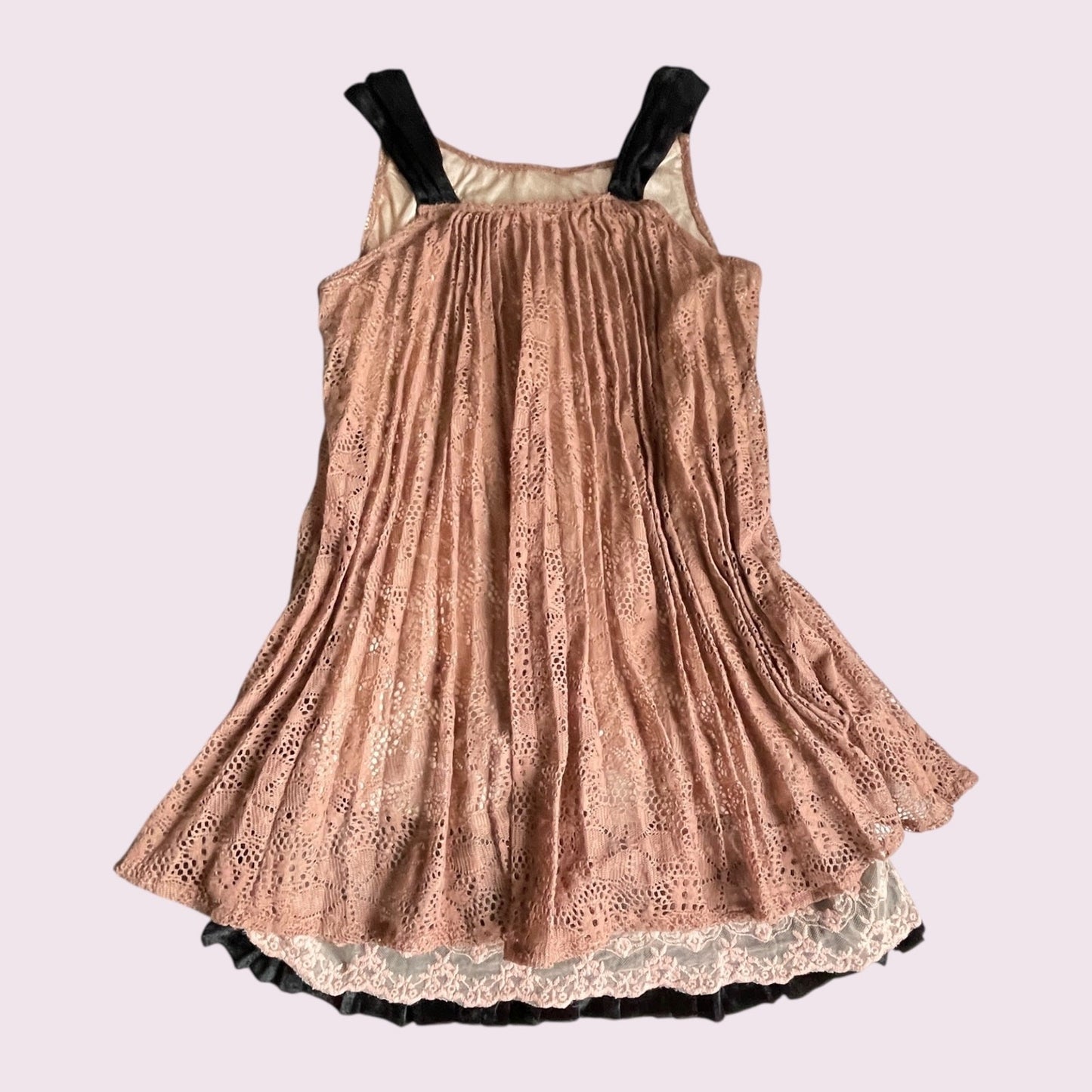 Axes Femme Layered Lace Dress – Vintage Rose & Black Contrast1