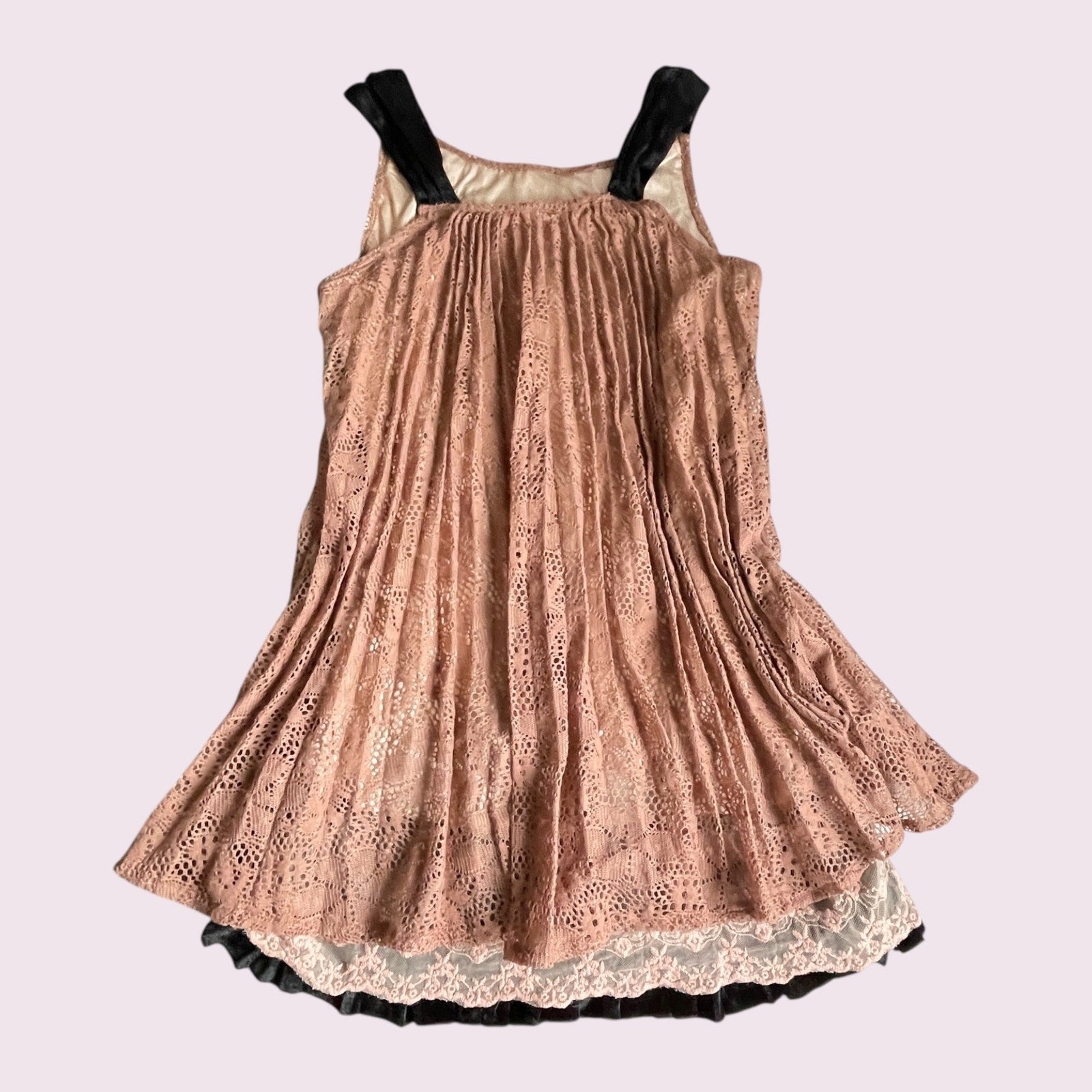 Axes Femme Layered Lace Dress – Vintage Rose & Black Contrast1