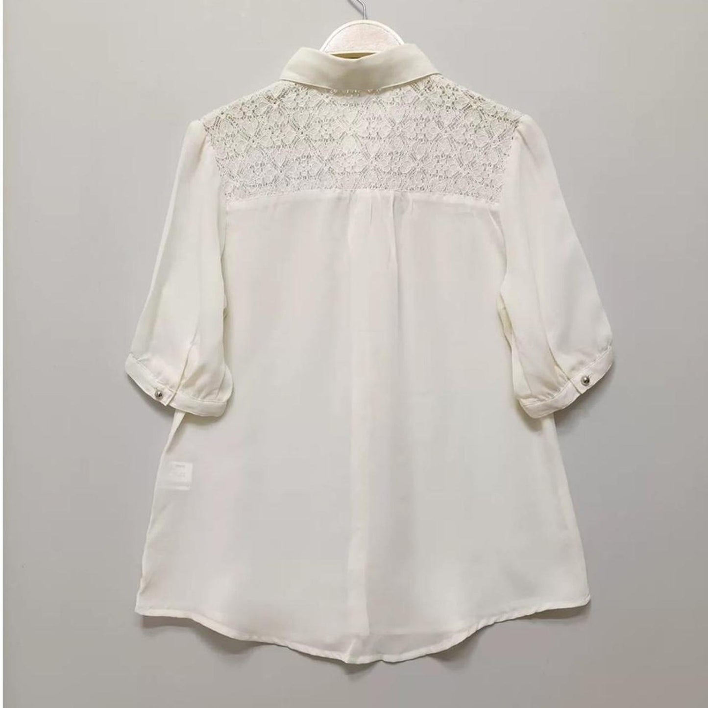 Japanese vintage blouse with lace panel and scallop detail2
