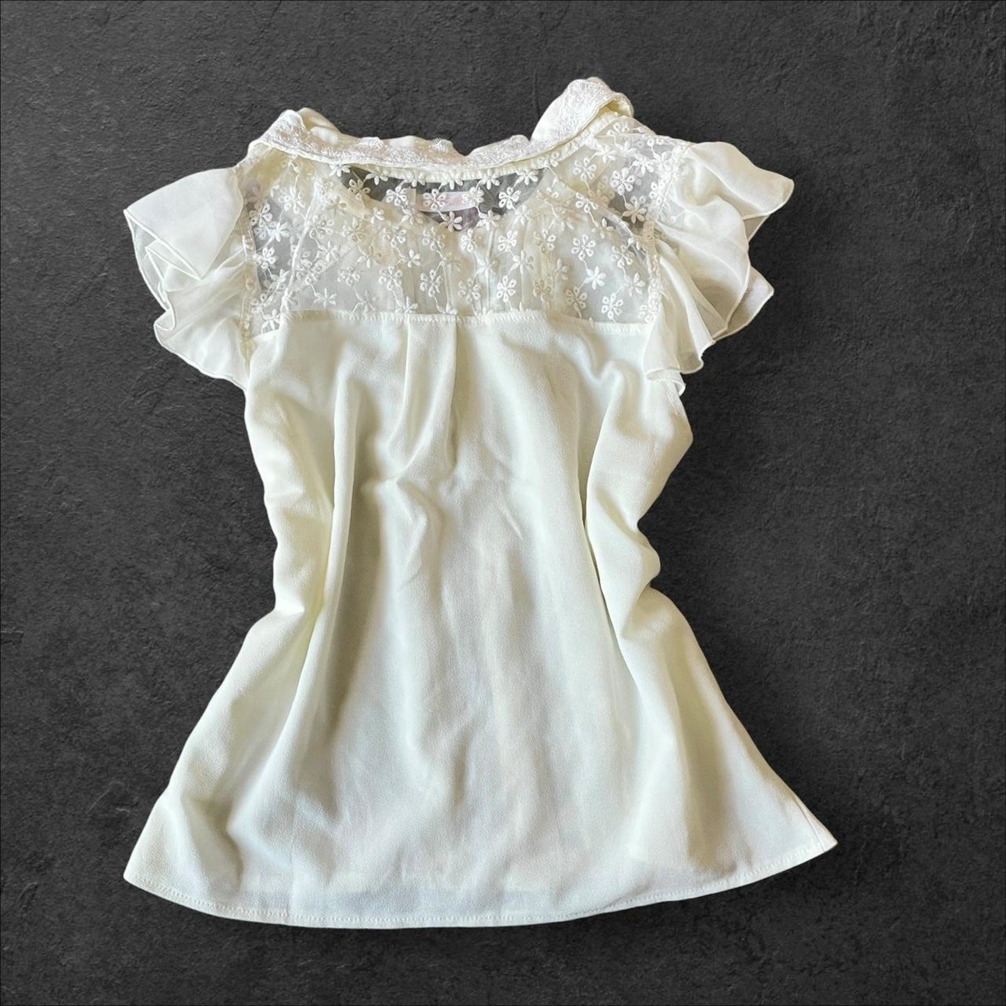 Liz Lisa lace blouse with ribbon bow – kawaii gyaru top1