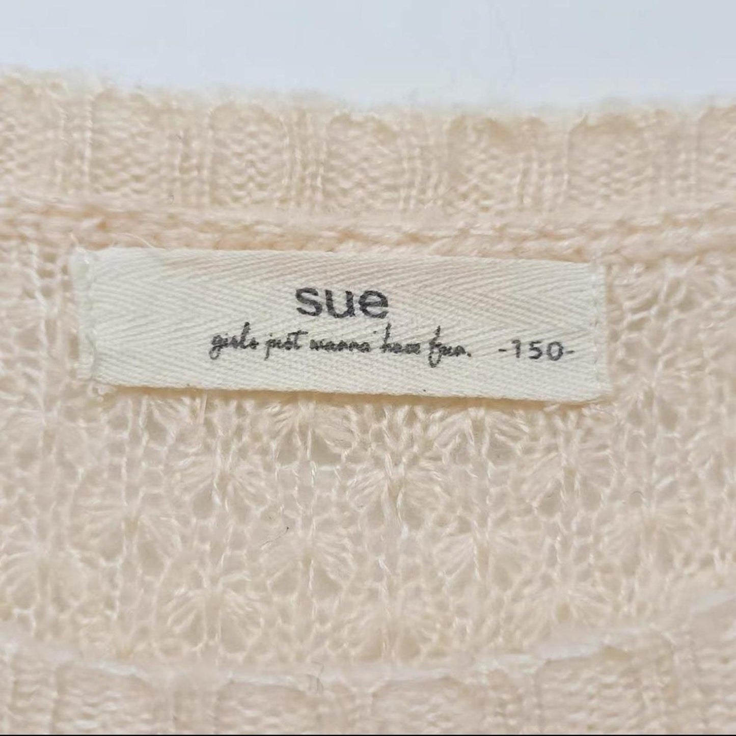 Cream and pink sweater Japanese Vintage, with floral details4