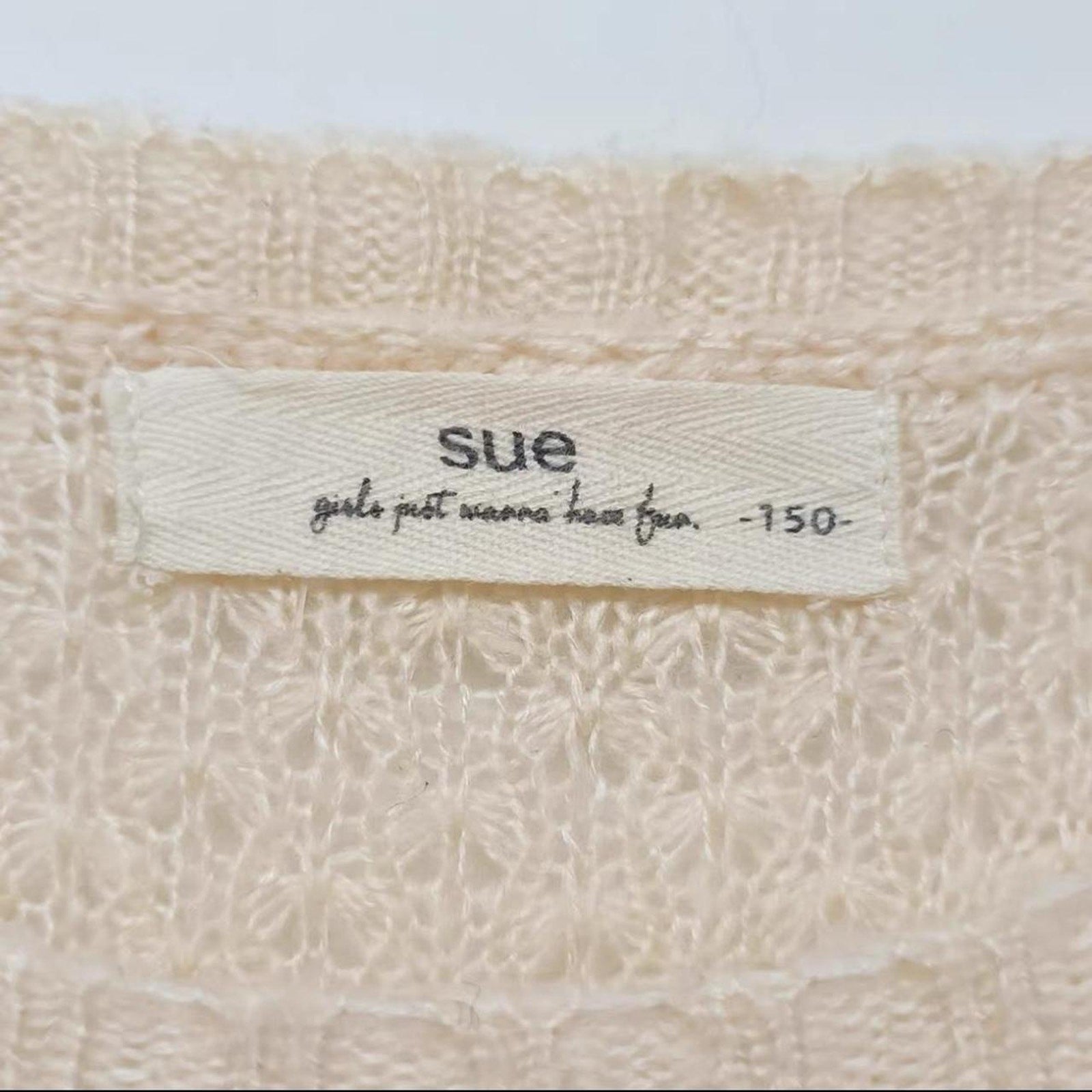 Cream and pink sweater Japanese Vintage, with floral details4