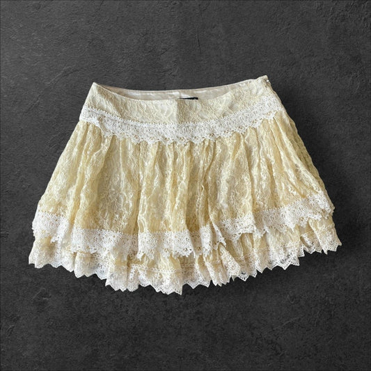 Japanese brand CECIL McBEE tiered lace mini skirt around 26-27 inches0