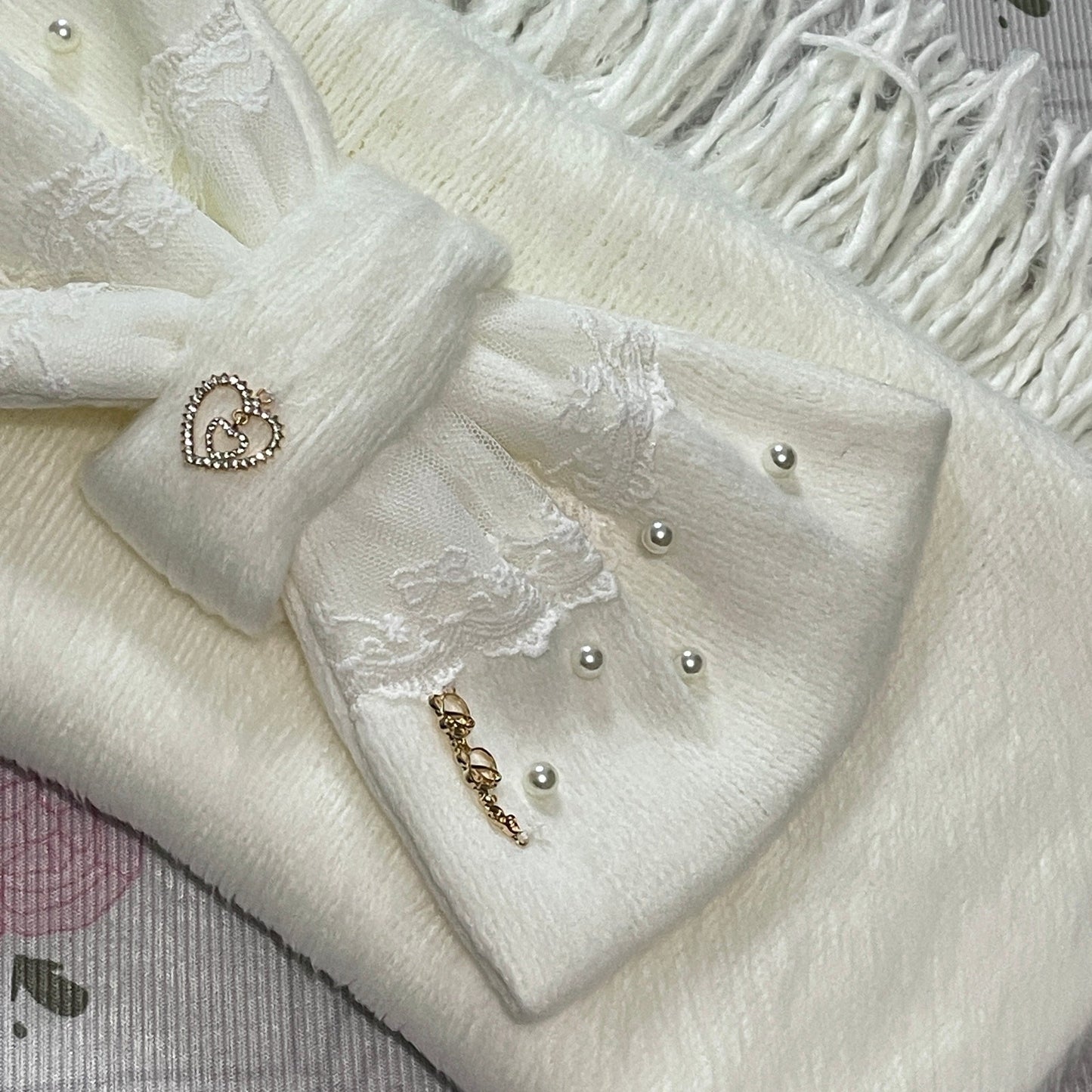 Liz Lisa Wihte Scarf with Detachable Bow – Himekaji / Sweet Lolita Style3