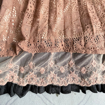 Axes Femme Layered Lace Dress – Vintage Rose & Black Contrast5