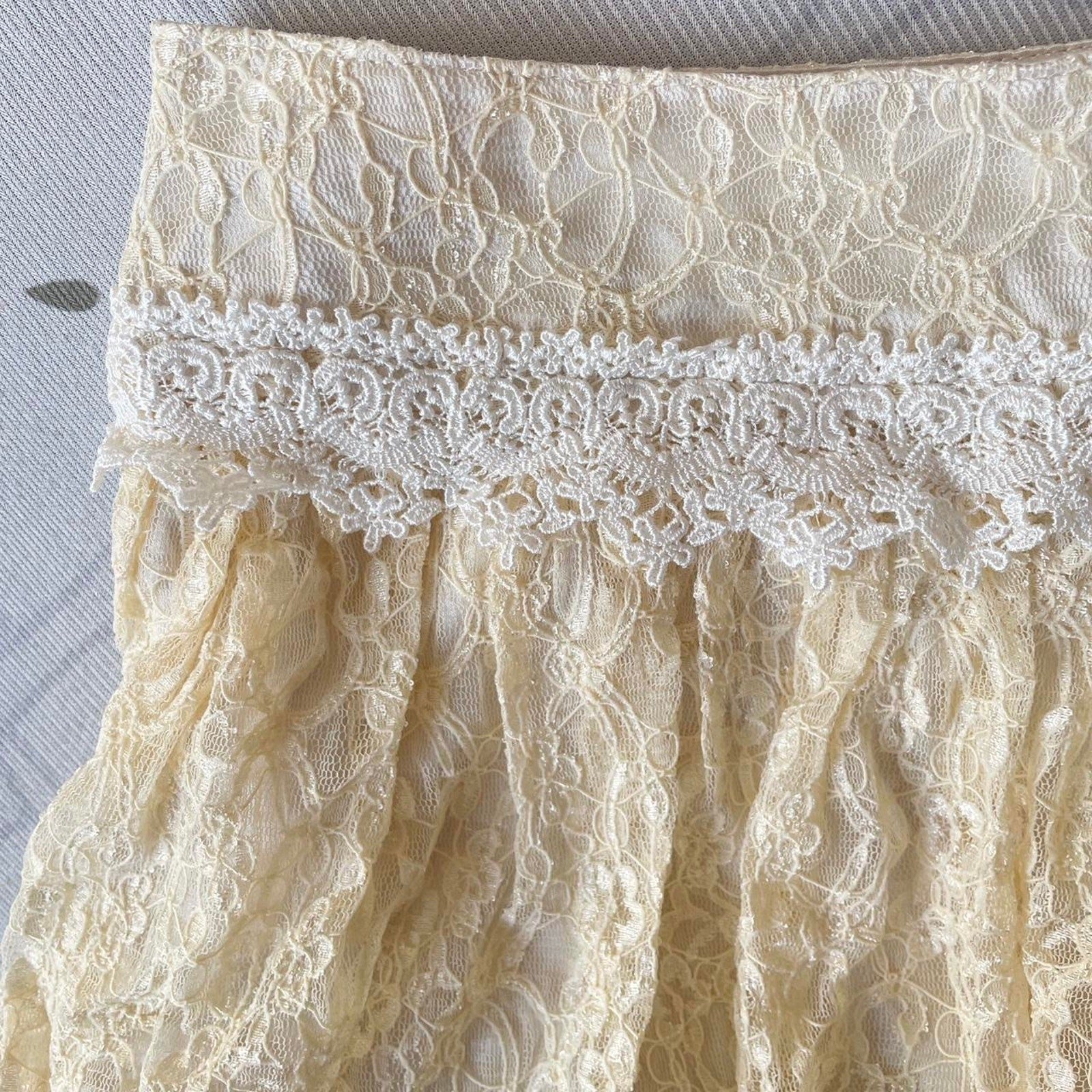 Japanese brand CECIL McBEE tiered lace mini skirt around 26-27 inches5