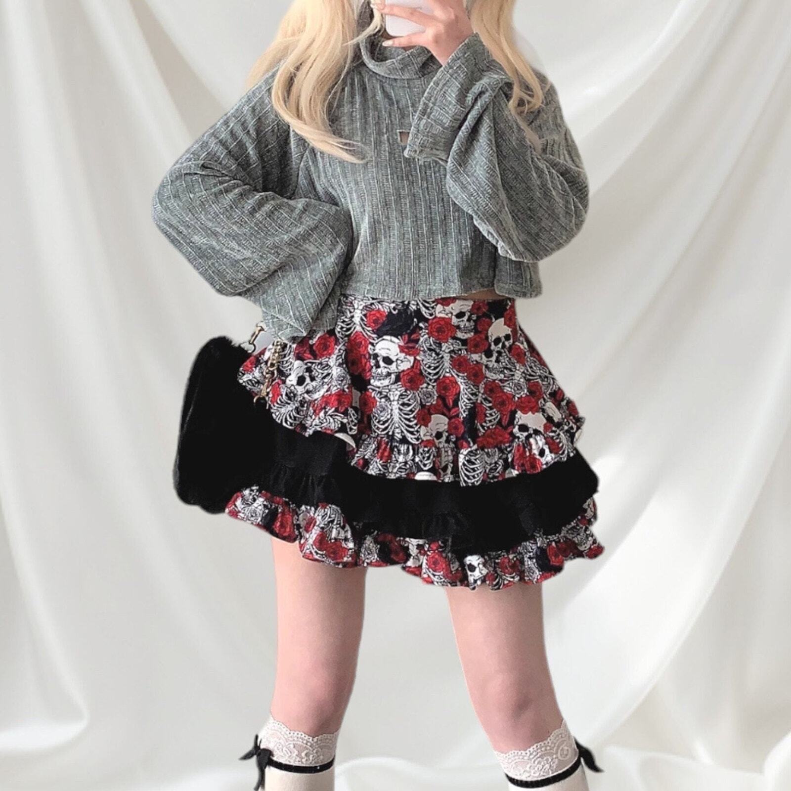 Layered cake skirt/skort with skeleton and rose pattern jfashion kawaii1
