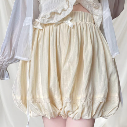 Balloon-style shorts in cream with a puffy design kawaii1