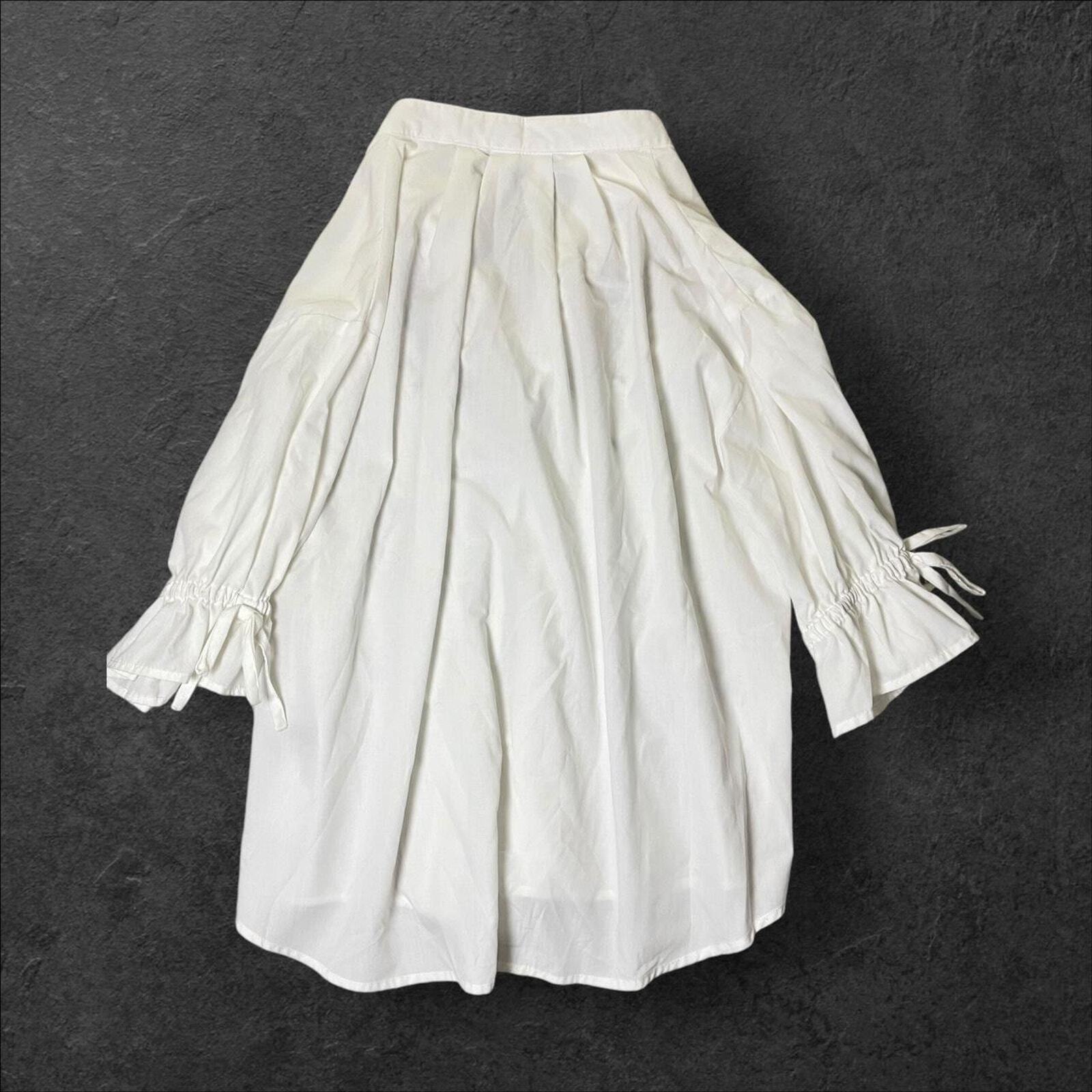Loose-fit embroidered tunic with 3/4 sleeves from Holiday Holic fits S-M1