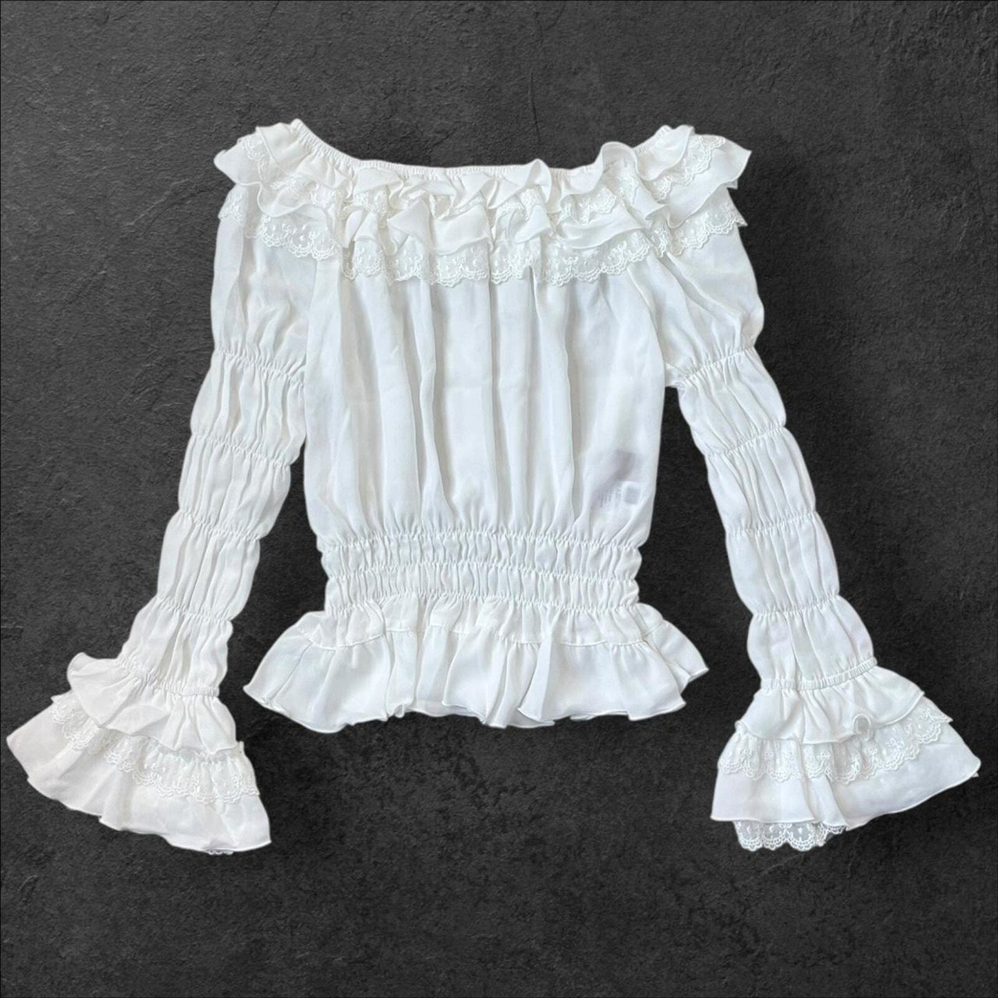 Bodyline shirring white blouse with long flared sleeves 0