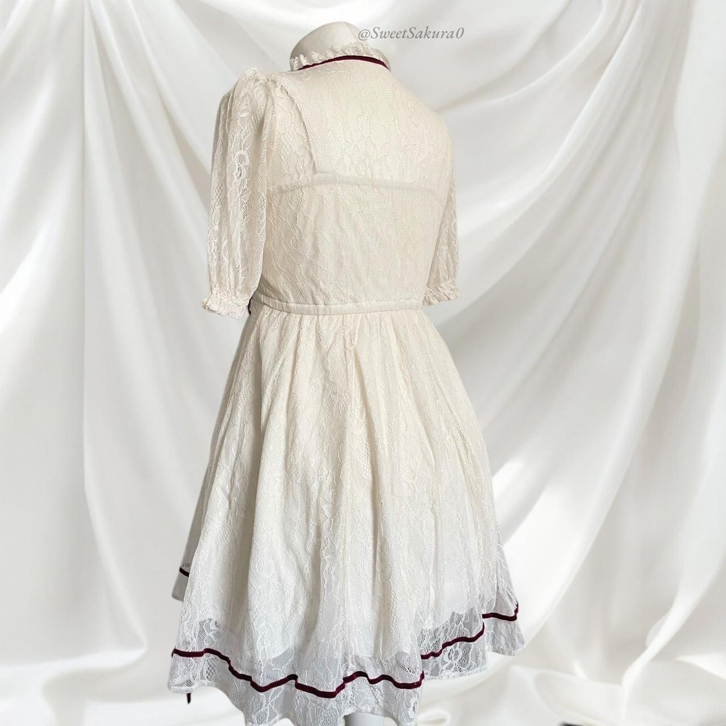 Liz Lisa sweet classic lolita lace dress with wine red accents2