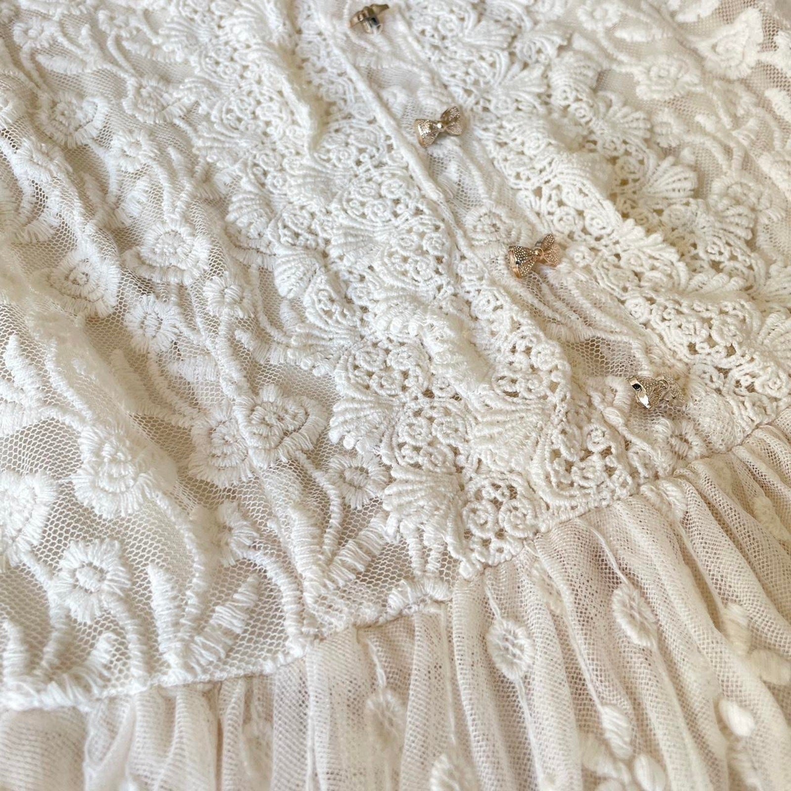 Liz Lisa ivory embroidered lace dress with scalloped hem3