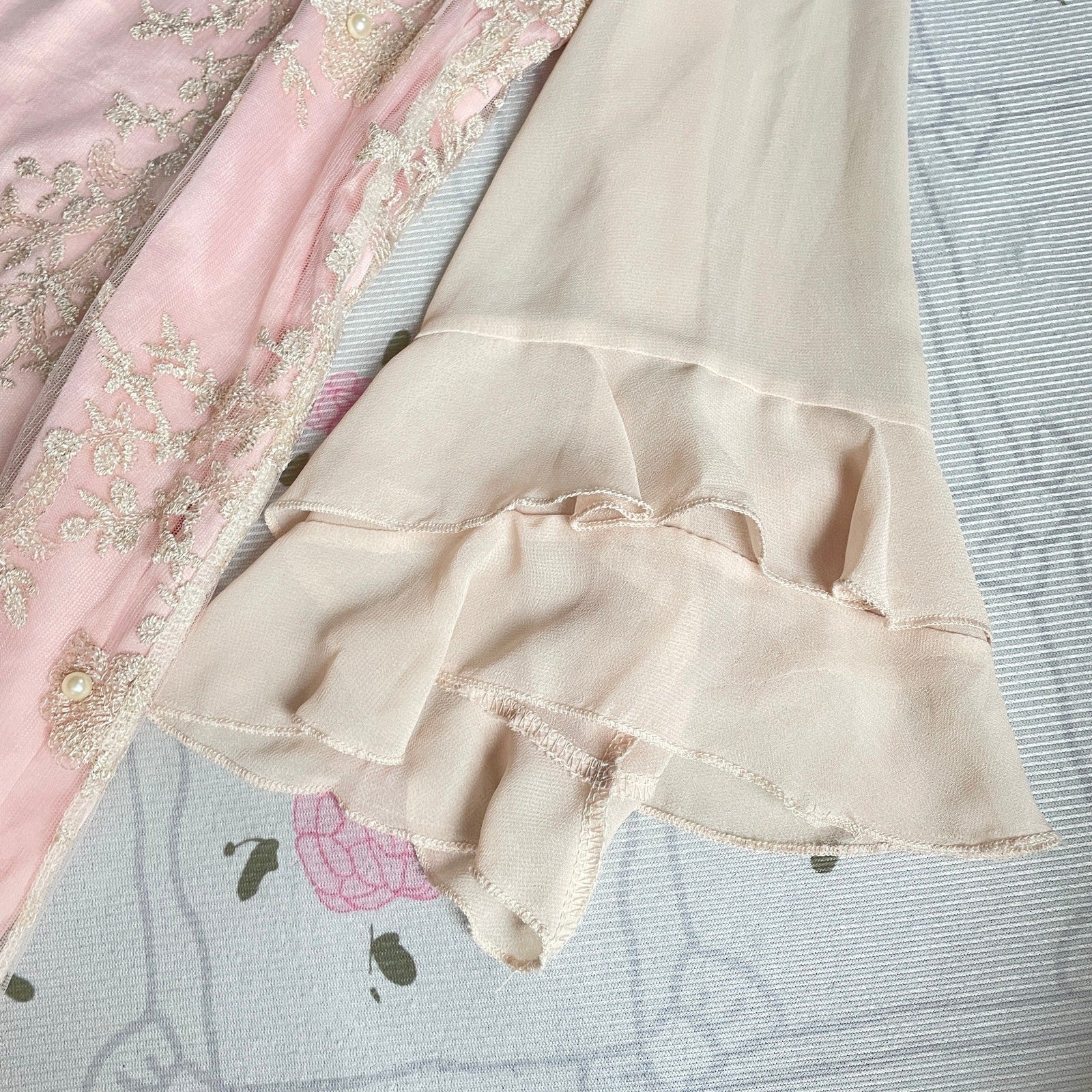 SNIDEL Embroidered Chiffon Dress – Soft Pink & Ivory Romantic Style4